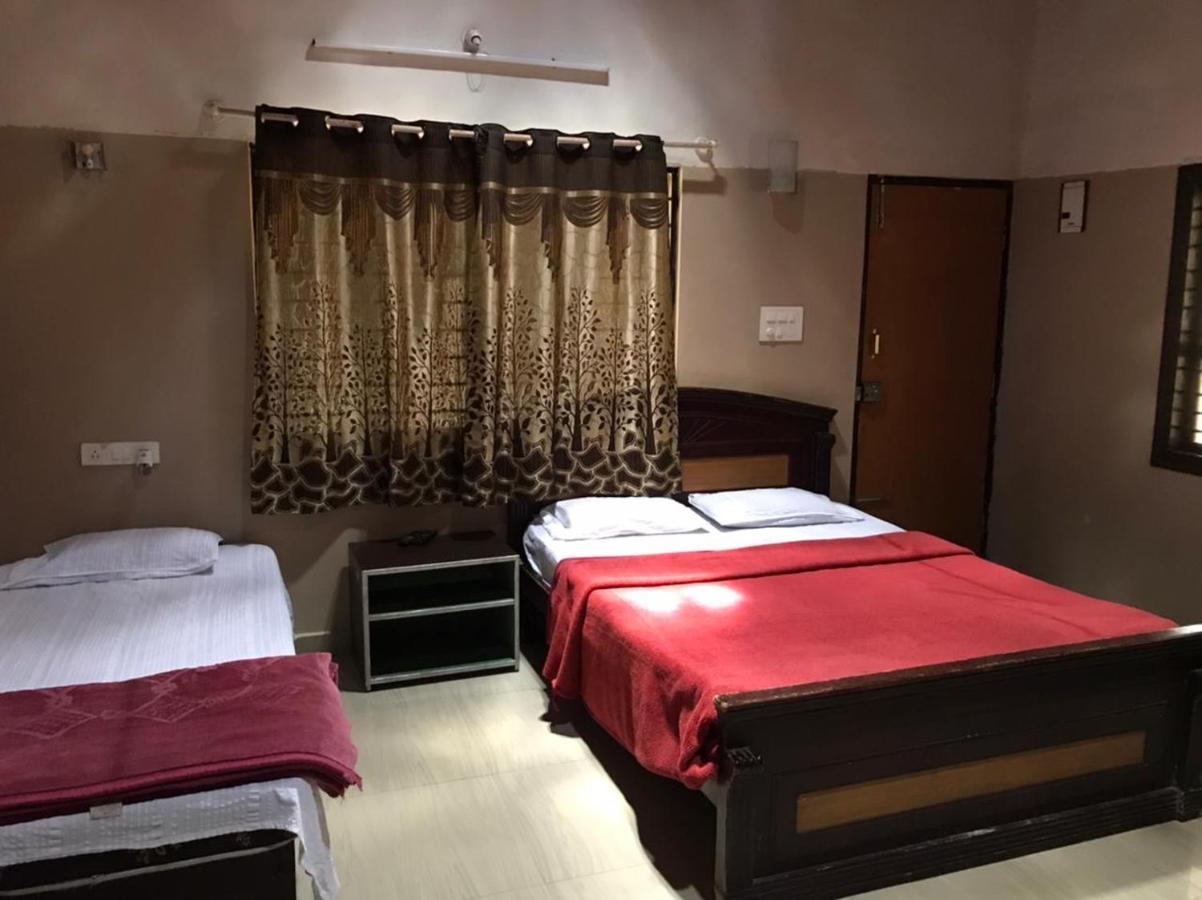 Silver Shadow Homestay Chikmagalūr Eksteriør billede
